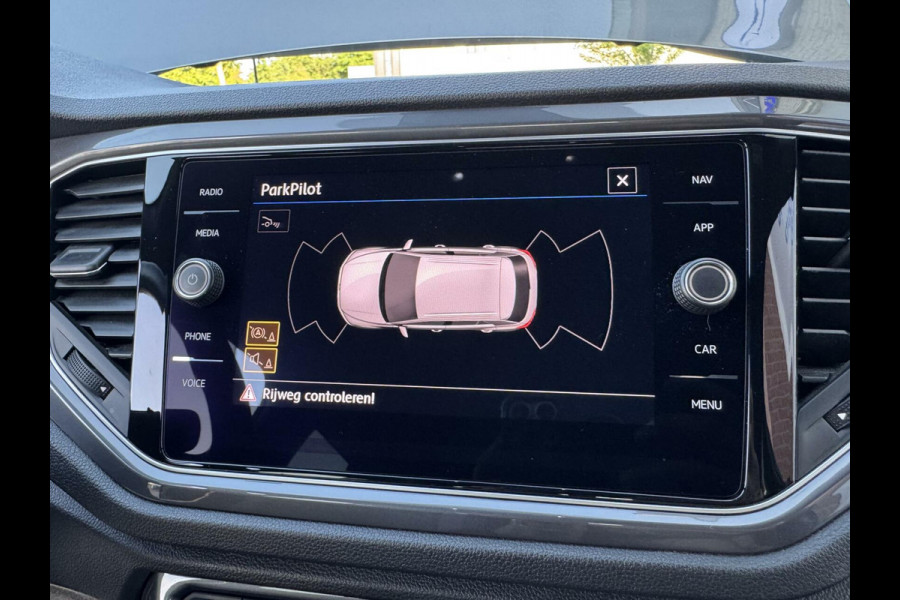 Volkswagen T-Roc 1.5 TSI 150pk 3 x R-Line DSG ACC Camera LaneAsist CarPlay Sportmodus 18 ich Sportvelg
