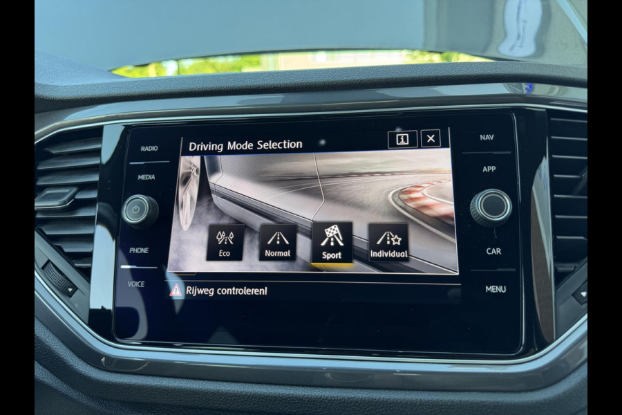 Volkswagen T-Roc 1.5 TSI 150pk 3 x R-Line DSG ACC Camera LaneAsist CarPlay Sportmodus 18 ich Sportvelg