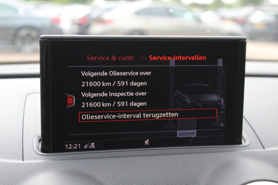 Audi A3 Sportback 1.0 TFSI Sport S Line Edition / Navigatie / Parkeerhulp achter / 18'' / Sportstoelen + half leder / Cruise Control