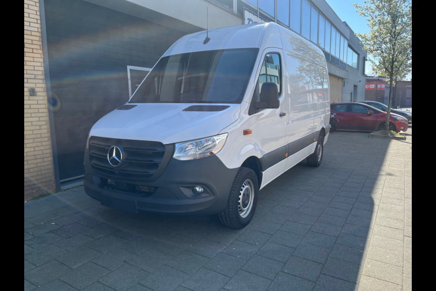 Mercedes-Benz Sprinter 317 1.9 CDI L2H2 360 Camera, Navigatie, Carplay , Stoelverwarming, Geveerde stoel