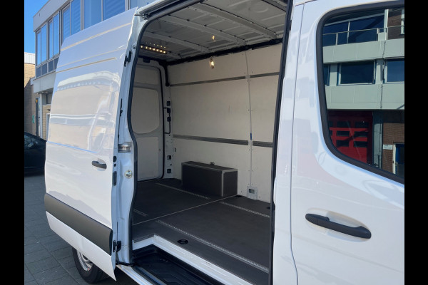 Mercedes-Benz Sprinter 317 1.9 CDI L2H2 360 Camera, Navigatie, Carplay , Stoelverwarming, Geveerde stoel