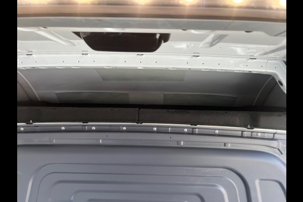 Mercedes-Benz Sprinter 317 1.9 CDI L2H2 360 Camera, Navigatie, Carplay , Stoelverwarming, Geveerde stoel