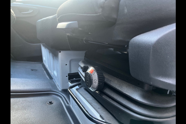 Mercedes-Benz Sprinter 317 1.9 CDI L2H2 360 Camera, Navigatie, Carplay , Stoelverwarming, Geveerde stoel
