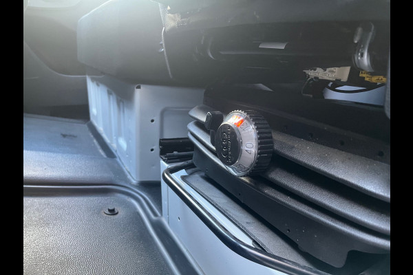 Mercedes-Benz Sprinter 317 1.9 CDI L2H2 360 Camera, Navigatie, Carplay , Stoelverwarming, Geveerde stoel