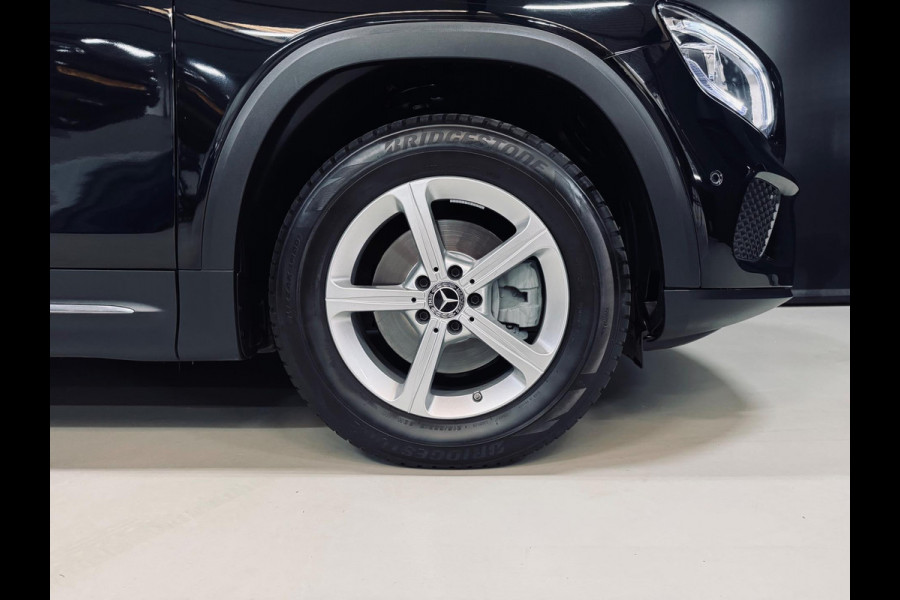 Mercedes-Benz Glb 200 Premium Plus, Pano, Widescreen, Ambiënte Light, 360 Cam, Voll Led, Cruise, Multistuur, Voll Onderhoud