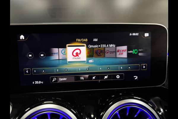 Mercedes-Benz Glb 200 Premium Plus, Pano, Widescreen, Ambiënte Light, 360 Cam, Voll Led, Cruise, Multistuur, Voll Onderhoud