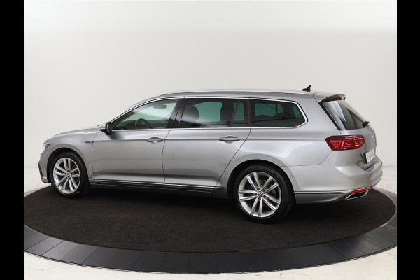 Volkswagen Passat 1.4 TSI PHEV GTE Business | Adaptive cruise | Camera | Carplay | Stoelverwarming | Massage | Navigatie | Full LED
