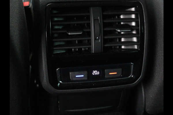 Volkswagen Passat 1.4 TSI PHEV GTE Business | Adaptive cruise | Camera | Carplay | Stoelverwarming | Massage | Navigatie | Full LED