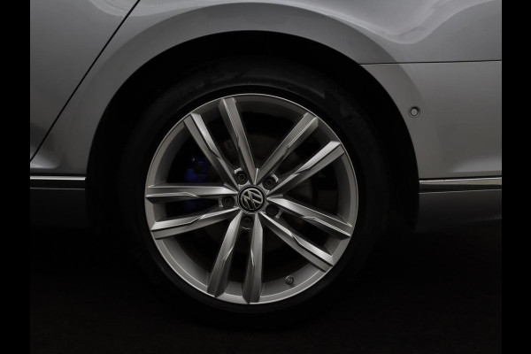 Volkswagen Passat 1.4 TSI PHEV GTE Business | Adaptive cruise | Camera | Carplay | Stoelverwarming | Massage | Navigatie | Full LED