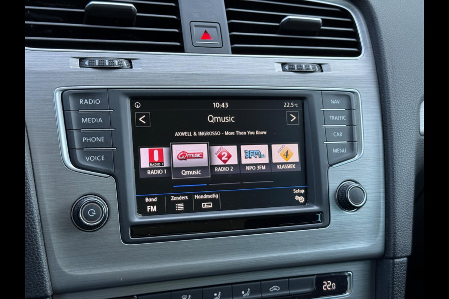 Volkswagen Golf 1.0 TSI CarPlay Camera LED