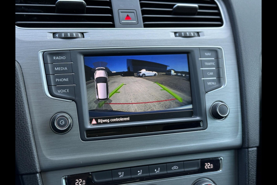 Volkswagen Golf 1.0 TSI CarPlay Camera LED