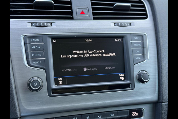 Volkswagen Golf 1.0 TSI CarPlay Camera LED