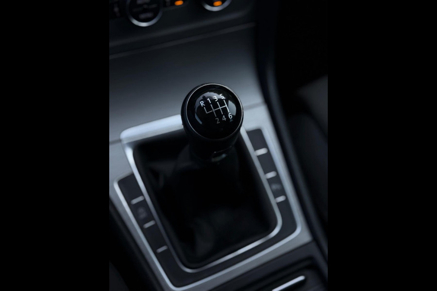 Volkswagen Golf 1.0 TSI CarPlay Camera LED