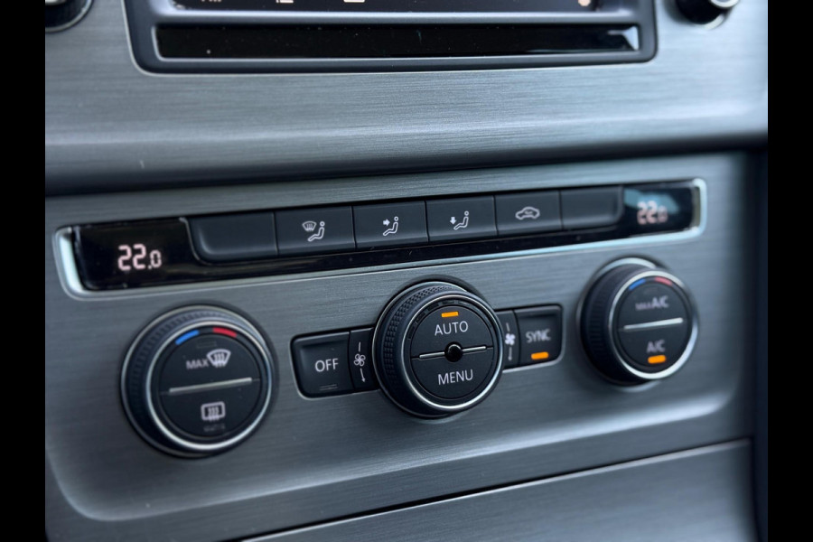 Volkswagen Golf 1.0 TSI CarPlay Camera LED