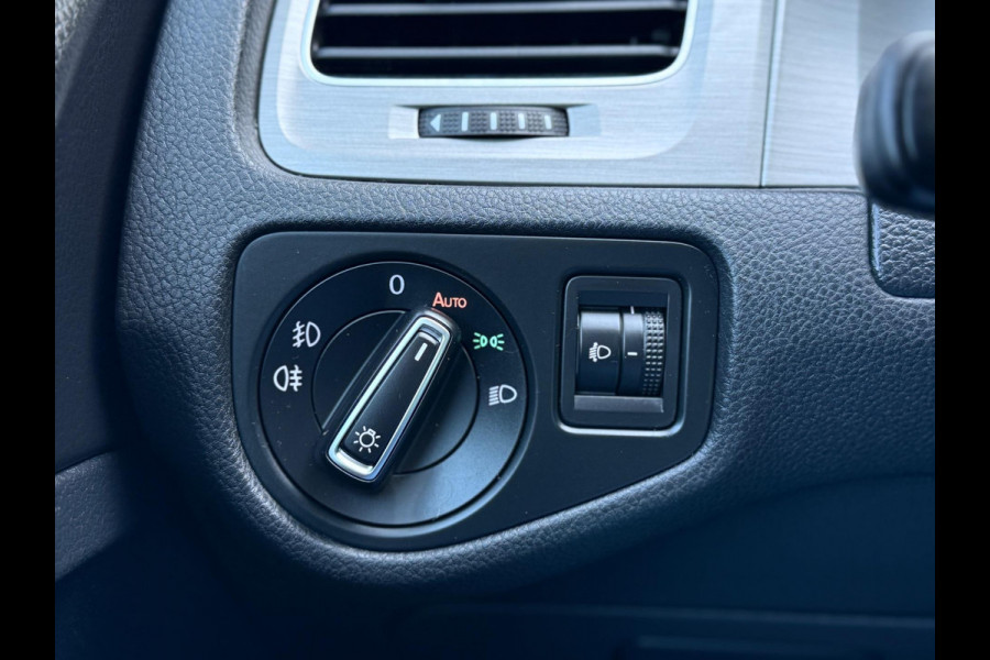 Volkswagen Golf 1.0 TSI CarPlay Camera LED