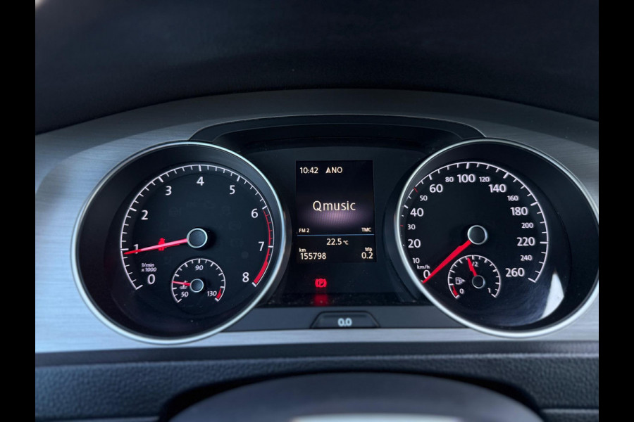 Volkswagen Golf 1.0 TSI CarPlay Camera LED