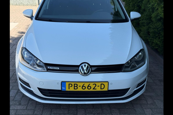 Volkswagen Golf 1.0 TSI CarPlay Camera LED
