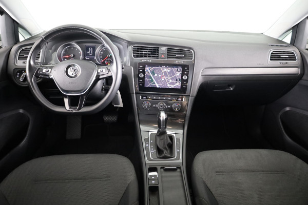 Volkswagen Golf 1.0 TSI Comfortline 110 pk Automaat (DSG) | Navigatie | Parkeersensoren | Achteruitrijcamera | Adaptieve cruise control | Stoelverwarming | Autom. Airco |