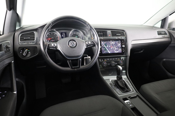 Volkswagen Golf 1.0 TSI Comfortline 110 pk Automaat (DSG) | Navigatie | Parkeersensoren | Achteruitrijcamera | Adaptieve cruise control | Stoelverwarming | Autom. Airco |