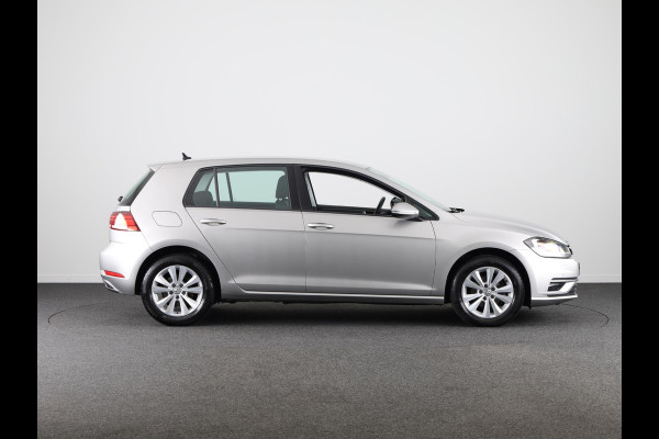 Volkswagen Golf 1.0 TSI Comfortline 110 pk Automaat (DSG) | Navigatie | Parkeersensoren | Achteruitrijcamera | Adaptieve cruise control | Stoelverwarming | Autom. Airco |