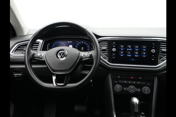 Volkswagen T-Roc 1.5 TSI 150pk DSG Sport Navi via App Camera Pdc Led Clima 49