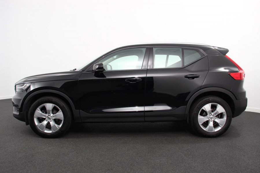 Volvo XC40 1.5 T3 163 pk Automaat Momentum | Navigatie | Apple Carplay / Android Auto | Parkeersensor achter | Adaptive Cruise Control | Virtual Cockpit | Stoelverwarming | LED kop- en mistlampen | Sensus Connect met High Performance Sound | Inductielader | Lane Assist