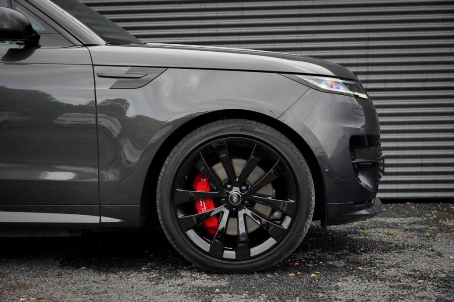 Land Rover Range Rover Sport 2.0 P440e Dynamic HSE / Black Pack / Hot&Cold Climate / Pano / 23''
