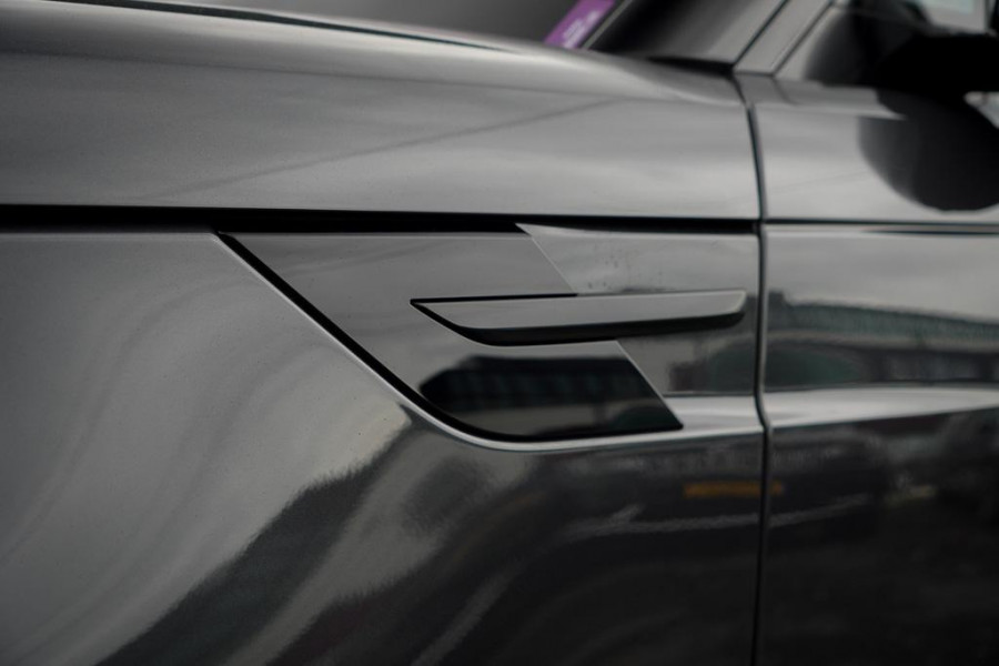 Land Rover Range Rover Sport 2.0 P440e Dynamic HSE / Black Pack / Hot&Cold Climate / Pano / 23''
