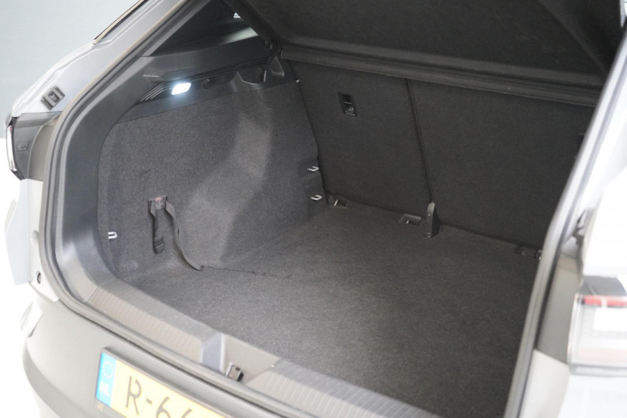 Volkswagen ID.4 Pro 77 kWh | Navigatie | Lm velgen | Adaptive cruise | Parkeersensoren
