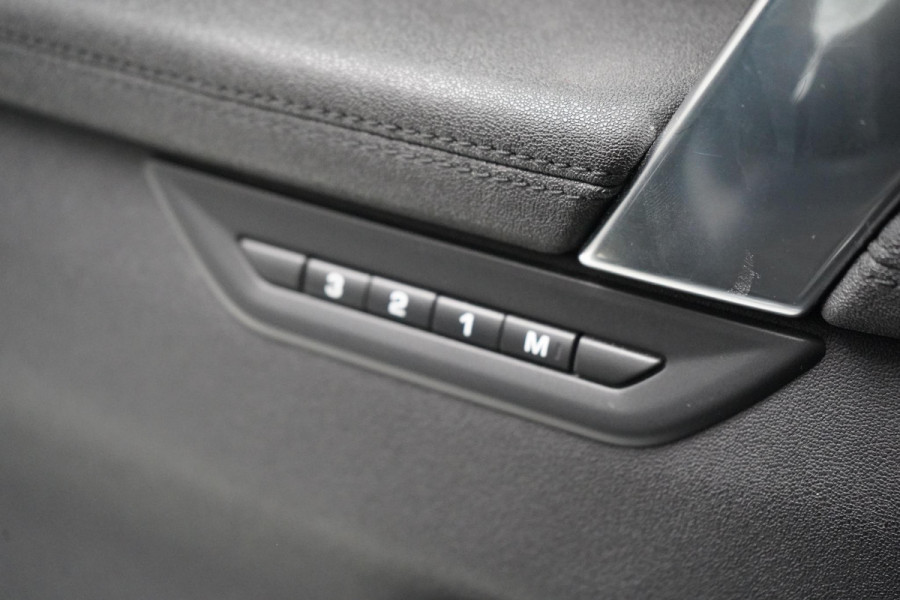Land Rover Discovery Sport P300e 1.5 R-Dynamic HSE | Panoramadak | Memory | Navigatie | 360 camera | Apple Carplay
