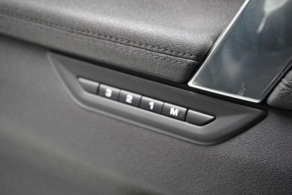 Land Rover Discovery Sport P300e 1.5 R-Dynamic HSE | Panoramadak | Memory | Navigatie | 360 camera | Apple Carplay