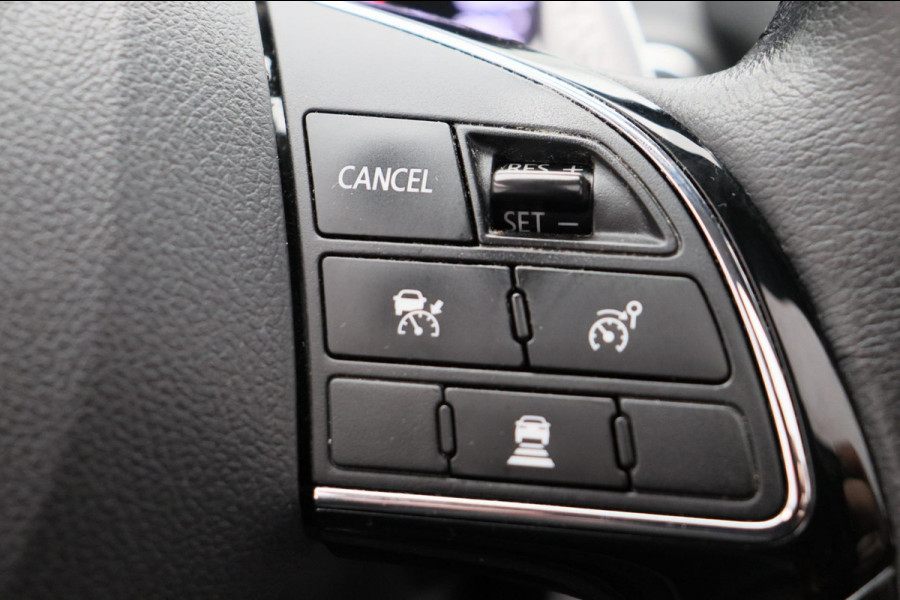 Mitsubishi Eclipse Cross 1.5 DI-T First Edition * Automaat * Camera Keyless Stoelverwarming Panorama dak Headup display