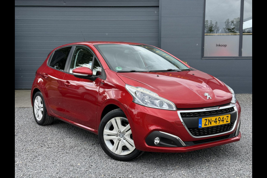 Peugeot 208 1.2 PureTech Signature Navi,Airco,Cruise,PDC,Trekhaak,Carplay,Elek ramen,N.A.P,Nieuwe APK bij Aflevering