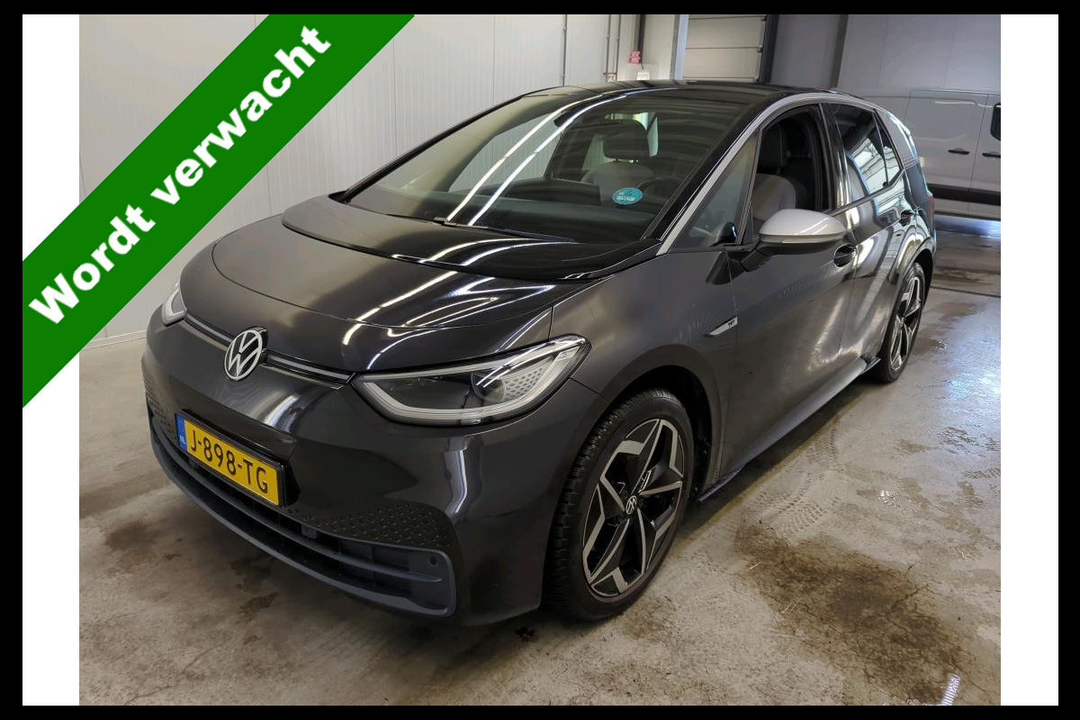 Volkswagen ID.3 First Plus 58 kWh NAVI | CAMERA | STOELVERWARMING Volkswagen ID.3 First Plus 58 kWh NAVI | CAMERA | STOELVERWARMING