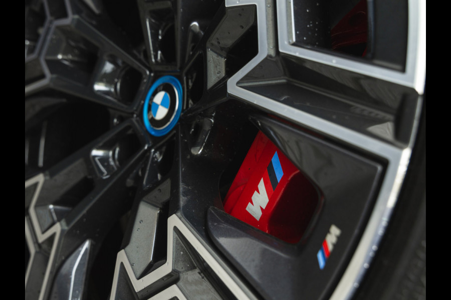 BMW 5 Serie Touring 550e xDrive M-Sport Pro - Pano - Driving Ass Prof - Onderstel Prof