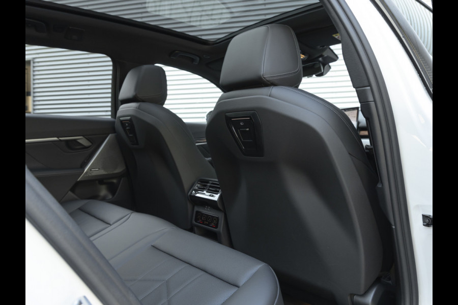 BMW 5 Serie Touring 550e xDrive M-Sport Pro - Pano - Driving Ass Prof - Onderstel Prof