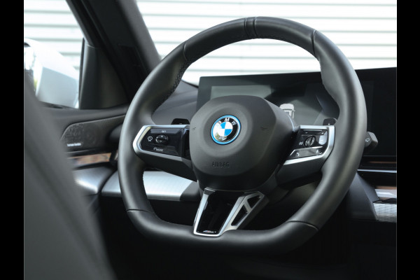 BMW 5 Serie Touring 550e xDrive M-Sport Pro - Pano - Driving Ass Prof - Onderstel Prof