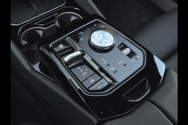 BMW 5 Serie Touring 550e xDrive M-Sport Pro - Pano - Driving Ass Prof - Onderstel Prof