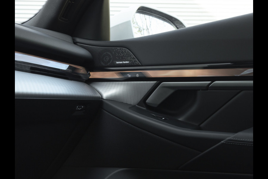 BMW 5 Serie Touring 550e xDrive M-Sport Pro - Pano - Driving Ass Prof - Onderstel Prof