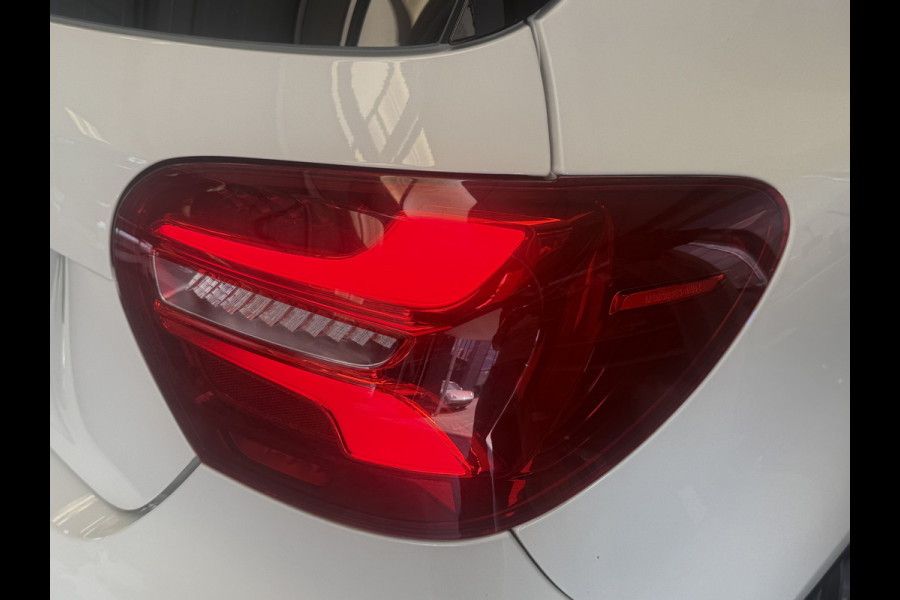 Mercedes-Benz A-Klasse 180 Business Solution AMG 18"lmv Full-led CruiseControl