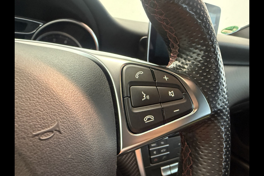 Mercedes-Benz A-Klasse 180 Business Solution AMG 18"lmv Full-led CruiseControl