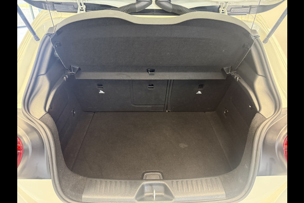 Mercedes-Benz A-Klasse 180 Business Solution AMG 18"lmv Full-led CruiseControl