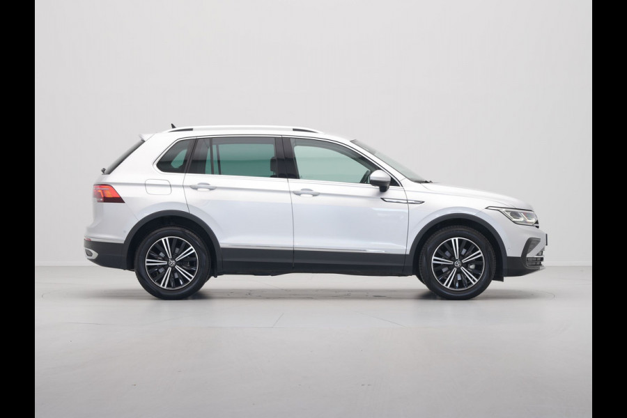 Volkswagen Tiguan 1.5 TSI 150pk DSG Elegance Matrix Led Navigatie Camera Acc Carplay Side Assist 242