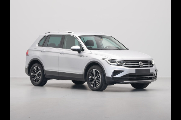 Volkswagen Tiguan 1.5 TSI 150pk DSG Elegance Matrix Led Navigatie Camera Acc Carplay Side Assist 242