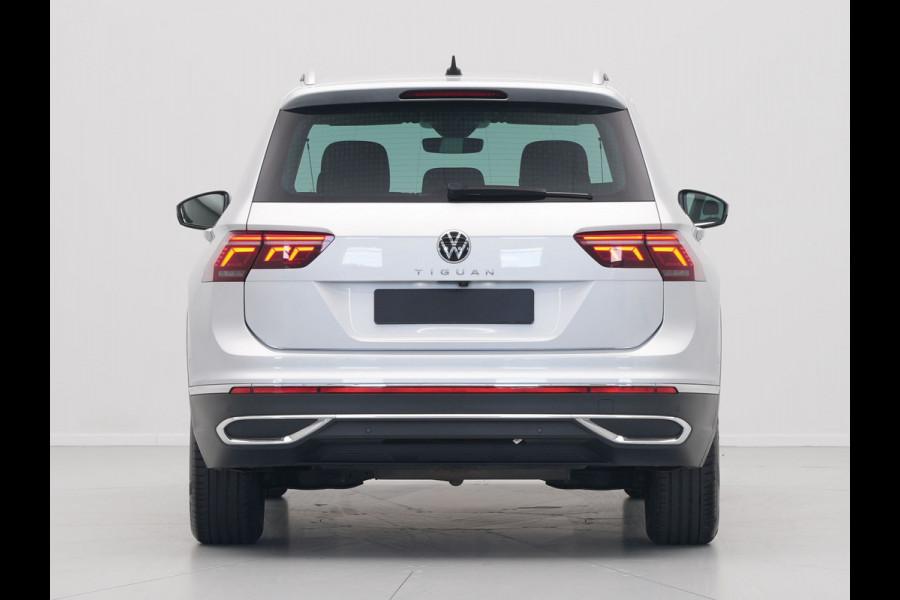 Volkswagen Tiguan 1.5 TSI 150pk DSG Elegance Matrix Led Navigatie Camera Acc Carplay Side Assist 242