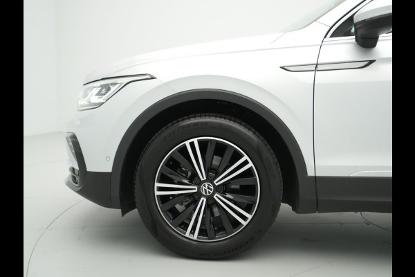Volkswagen Tiguan 1.5 TSI 150pk DSG Elegance Matrix Led Navigatie Camera Acc Carplay Side Assist 242