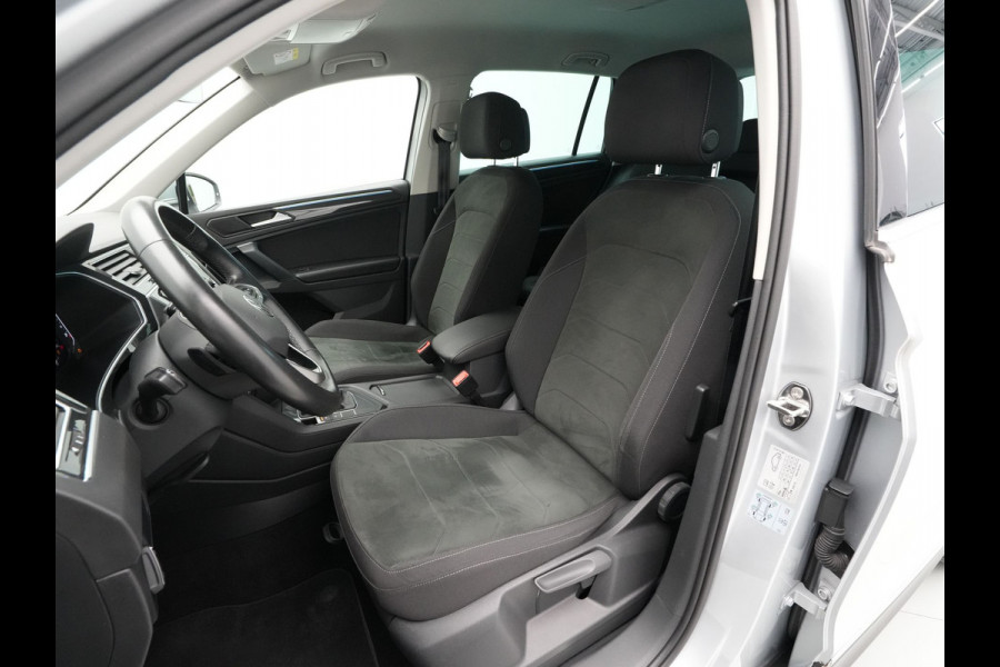 Volkswagen Tiguan 1.5 TSI 150pk DSG Elegance Matrix Led Navigatie Camera Acc Carplay Side Assist 242