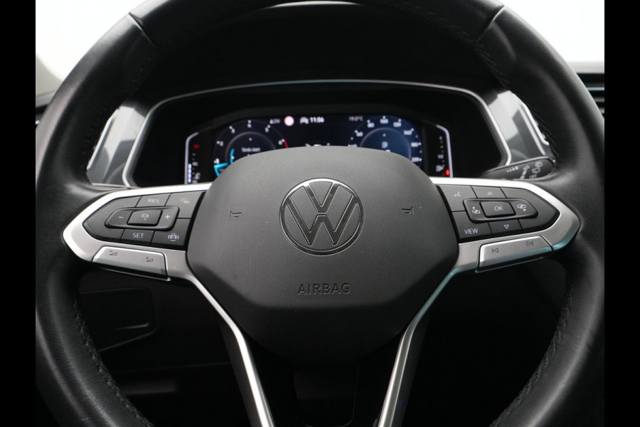 Volkswagen Tiguan 1.5 TSI 150pk DSG Elegance Matrix Led Navigatie Camera Acc Carplay Side Assist 242