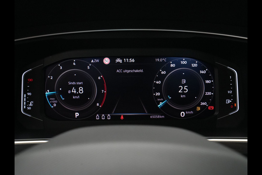 Volkswagen Tiguan 1.5 TSI 150pk DSG Elegance Matrix Led Navigatie Camera Acc Carplay Side Assist 242