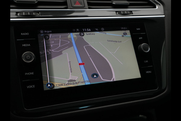 Volkswagen Tiguan 1.5 TSI 150pk DSG Elegance Matrix Led Navigatie Camera Acc Carplay Side Assist 242